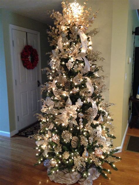 Maybe you would like to learn more about one of these? The 25+ best Champagne christmas tree ideas on Pinterest ...