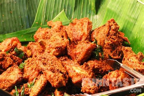 Kalau tahu murni usj ada area2 kat kawasan tu juga. Food Review: RM1 Nasi Lemak, Restoran Warisan Sambal Opah ...