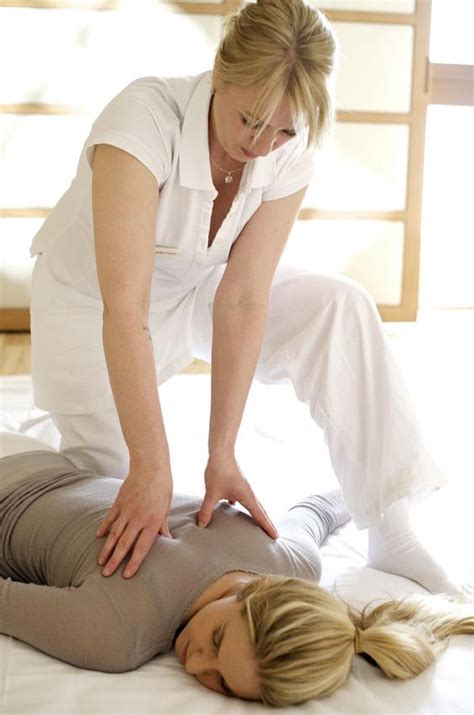 Massagem Shiatsu Shiatsu Massage Shiatsu Massage Acupressure Massage Therapy