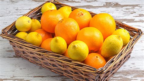 Orange Or Lemon Which One Has More Vitamin C Healthshots