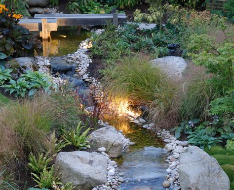 In japanese gardens, green is the predominant hue, with splashes of color strategically placed. Japanese Garden Designer | Andy Sturgeon Garden Design
