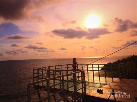 Gambar view pantai wohkudu via instagram. Teras Kaca Hingga Aneka Pantai Indah di Gunungkidul