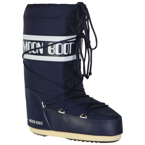 The original moon boots were technically designed to withstand strong winter conditions. Moon Boot Women's Nylon Boots - Blue - FREE UK Delivery