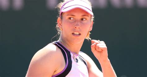 Roland Garros Elise Mertens Déroule Et Se Qualifie Pour Le 2e Tour