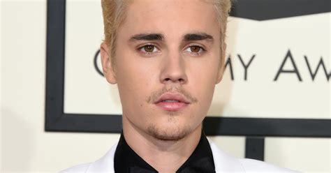 Twitter Reactions To Justin Biebers Platinum Blonde Shaved Head Prove