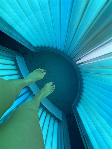 Tanning My Toes Scrolller