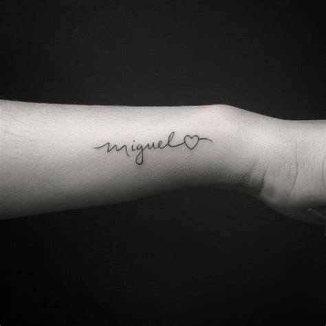 Tatuajes Peque Os Con Nombres Para Mujer Es Un Amuleto De Protecci N Que Como Su Nombre Indica