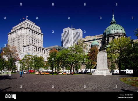 Place Du Canada Square In Downtown Montreal Stock Photo Alamy