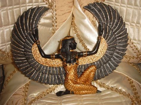Isis The Egyptian Goddess Of Eternal Life Owlcation
