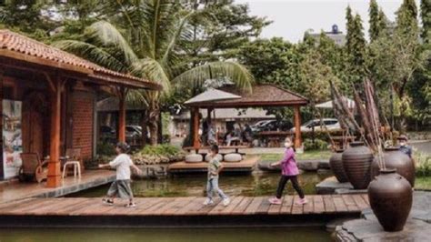 Punya Halaman Luas, 3 Kafe di Sekitar Jakarta Ini Cocok Jadi Tempat