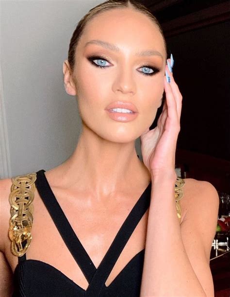 Candice Swanepoel Smokey Eye Makeup Look For The Met Gala 2019 Style