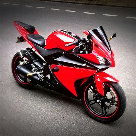 In 2020 the model was in its third generation. 2009 Yamaha yzf r125