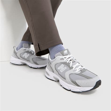 Mens Dark Grey New Balance 530 Trainers Schuh