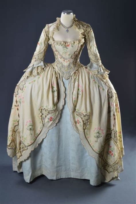 Fashions From History Old Fashion Dresses 18th Century Fashion