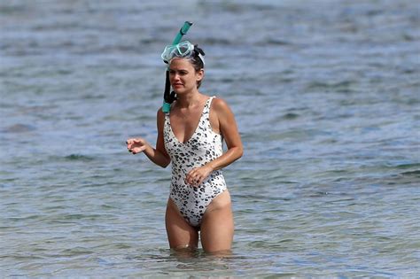 Rachel Bilson In A Swimsuit Hawaii 08 16 2021 CelebMafia