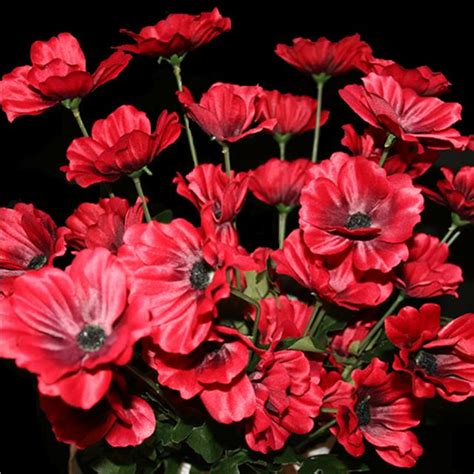 It's vase ready so you can simply drop it in a vase and let the poppies bring permanent cheer to your home. 45cm Artificial Red Poppy Flower Arrangement - x10 ...