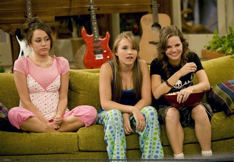 Miley Cyrus And Emily Osment Sitcoms Online Photo Galleries
