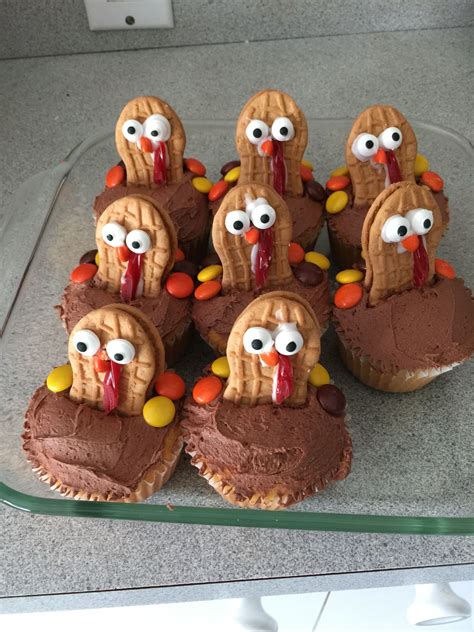 Turkey Cupcakes For Thanksgiving So Cute And Easy Turkey Cupcakes