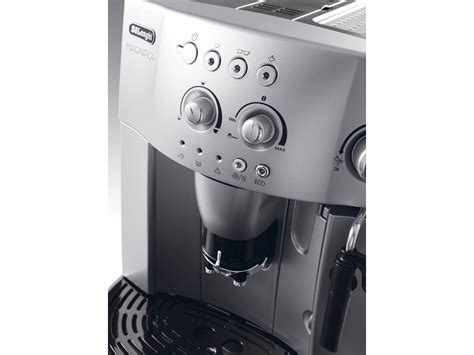 How often a coffee machine needs to be descaled depends on. DeLonghi Magnifica ESAM 4200.S | Small household ...