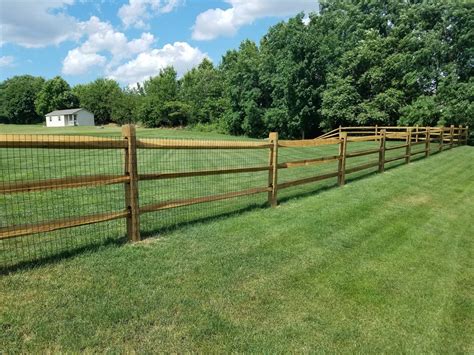 Simply enter your zip code and the square footage, next click update and you will see a breakdown on what it should cost to have split rail fencing installed onto your home. Split Rail Fencing | Horse Fencing | Narvon, PA