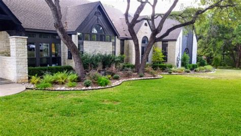 Look What I Can Do Lush Xeriscape Landscapes In Austin Texas Lisas