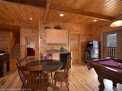 There is nothing better than a vacation in gatlinburg tn. Gatlinburg Cabin - Majestic Peaks - 9 Bedroom - Sleeps 34