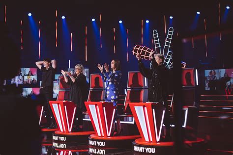 Christophe les paradis perdus angelo the voice france 2021 blinds auditions. The Voice 2021 : la guerre est déclarée entre les coachs