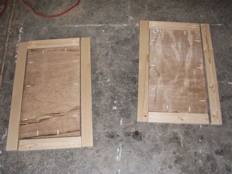 Considering a cabinet door is something that is seen from both sides a lot of the time, you wouldn't want the big pocket holes i have worn out a few kreg jigs. My So-Called DIY Blog: Making Cabinet Doors Using a Kreg Jig