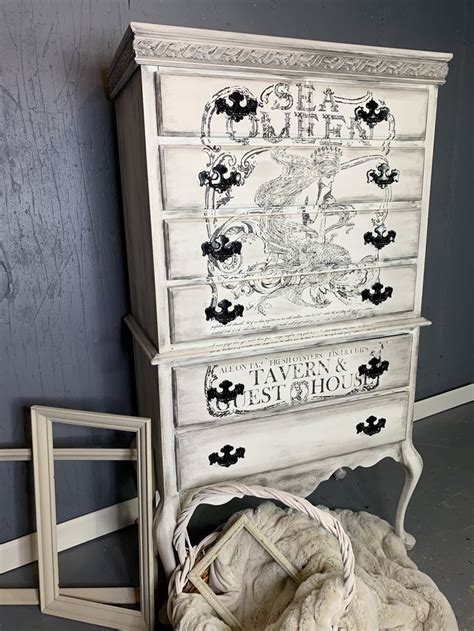 Annie Sloan Chalk Paint With Iod Transfer Chalk Paint Annie Sloan