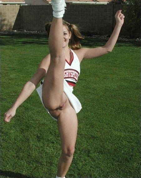 High School Cheerleaders Upskirt No Panties