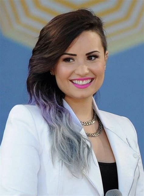 In Love With Her New Dip Dye Demi Lovato Demi Love Celebrities
