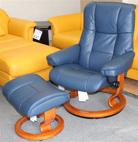 Weighing 55 pounds each, the homall single recliner chair and the flash furniture contemporary beige leather recliner are the most. Stressless Mayfair Paloma Oxford Blue Leather Recliner ...