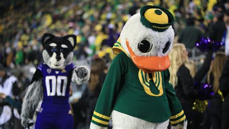 Oregon Ducks Strategy Backfires While Washingtons Penix Jr Shines