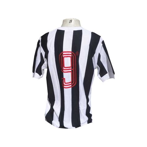 Mas um jogador chamou a atenção do atlético: camisa-retro-atletico-mineiro-logo-vermelho