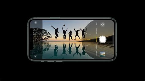 Iphone 11 Night Mode Camera Sample Beats The Iphone X