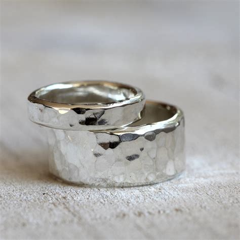 Https://tommynaija.com/wedding/hammered Wedding Ring Set