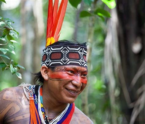 Chief txana ikakaru of the huni kuin tribe recently made his first visit to the usa in the summer of 2019 to share his culture and. Aprende Todo Sobre Los Huni Kuin y mucho mas d ellos