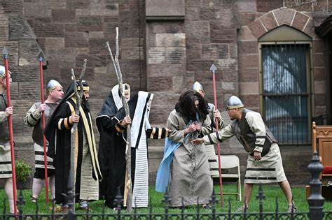 Passion Of Christ Reenacted On Good Friday In Paterson Diocese Of