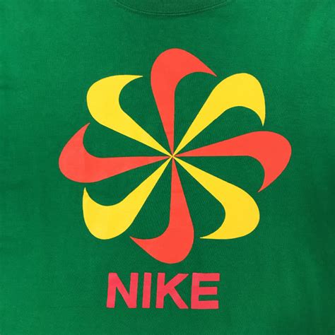 Nike ナイキ Tシャツ 風車ロゴ 90 ヴィンテージ サイズ Mの通販 By Takuyas Shop｜ナイキならラクマ
