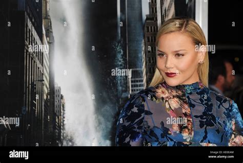 Los Angeles Ca Usa 16th Oct 2017 Abbie Cornish At Arrivals For Geostorm Premiere Tcl