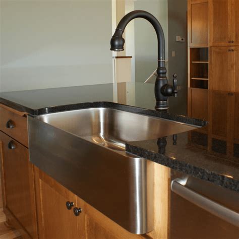 Farmhouse Sinks With Exposed Apron Reflections Granite And Marble