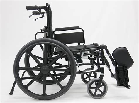 KM-5000-F Recliner Bariatric Wheelchair - Reclining | Karman