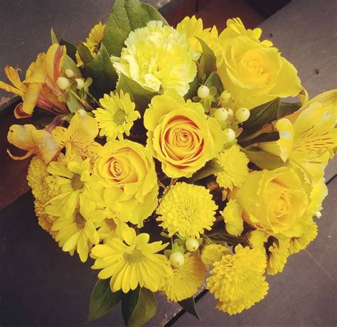 Shop the best of handmade fabrics and designer sarees online. Yellow Carnations in 2020 | Wholesale flowers, Wholesale ...
