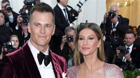 Jack lives in new york with his mom while brady lives in tampa bay, fla. Tom Brady's wife, supermodel Gisele Bundchen hopes to live 'somewhere nice' | Fox Business