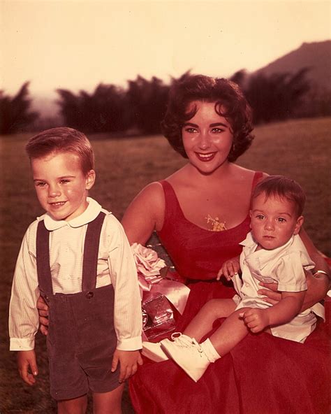 Elizabeth Taylor Elizabeth Taylor And Her Two Sons