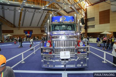 Published may 9, 2016 at 960 × 640 in sultan johor mack truck kmj2016 04 GALERI: Trak Mack Super-Liner custom Kesultanan Johor ...