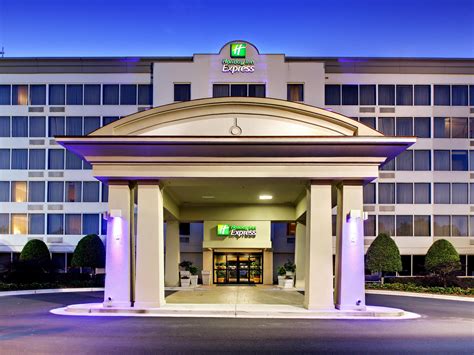 View 24 Holiday Inn Express And Suites Atlanta Buckhead Casenaturalquote