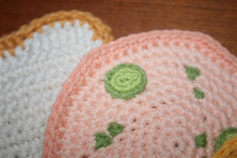 6 kostenlose fotos zum thema kuchenbelag. gehäkeltes Toast mit Belag | Kuchen häkeln, Handarbeit, Belag