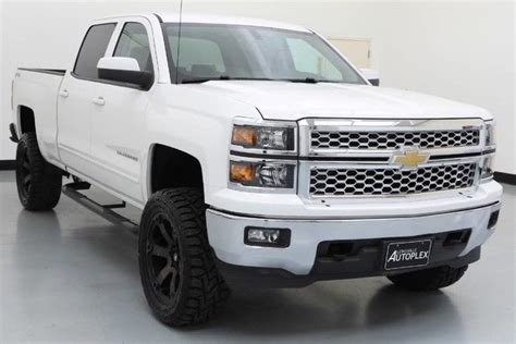 15 Chevy Silverado 1500 Lt 4 Inch Bds Lift 20 Inch Fuel Wheels