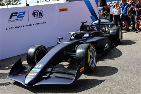 Photos 2024 Formula 2 Car